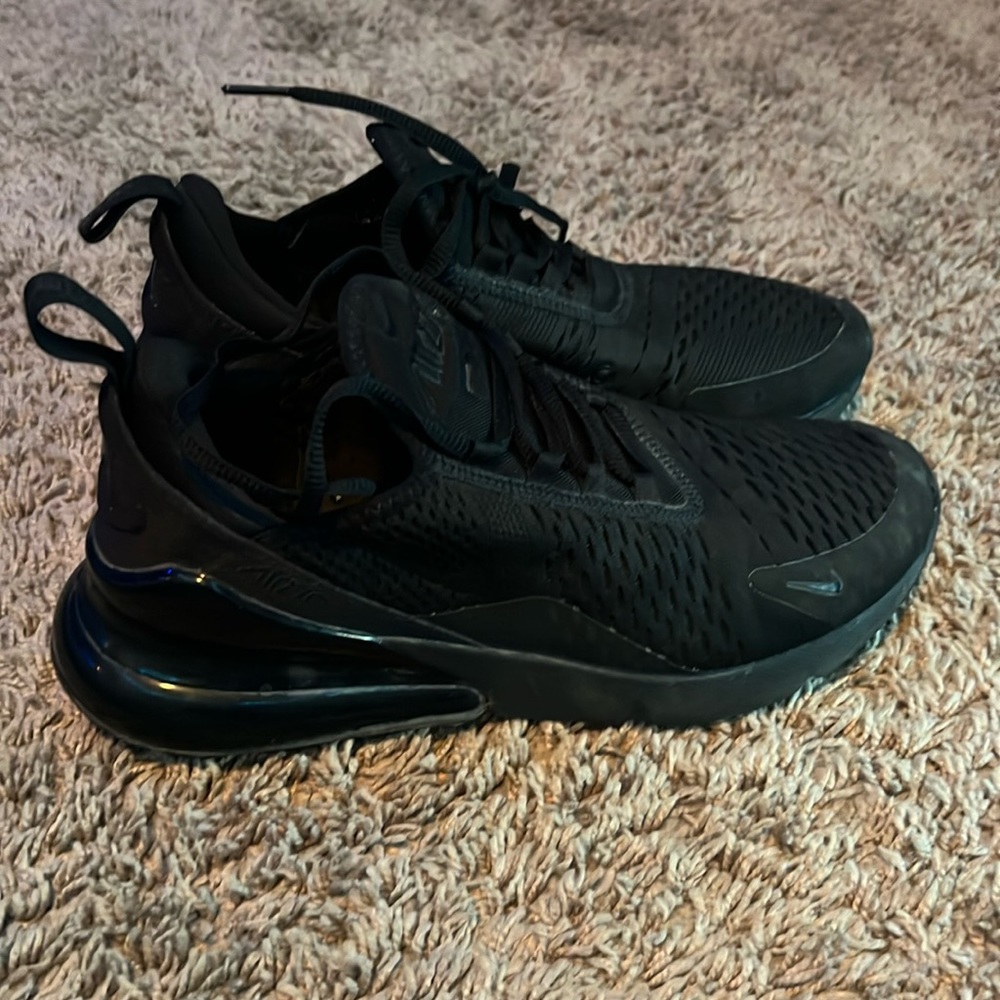 Women’s Nike 270’s